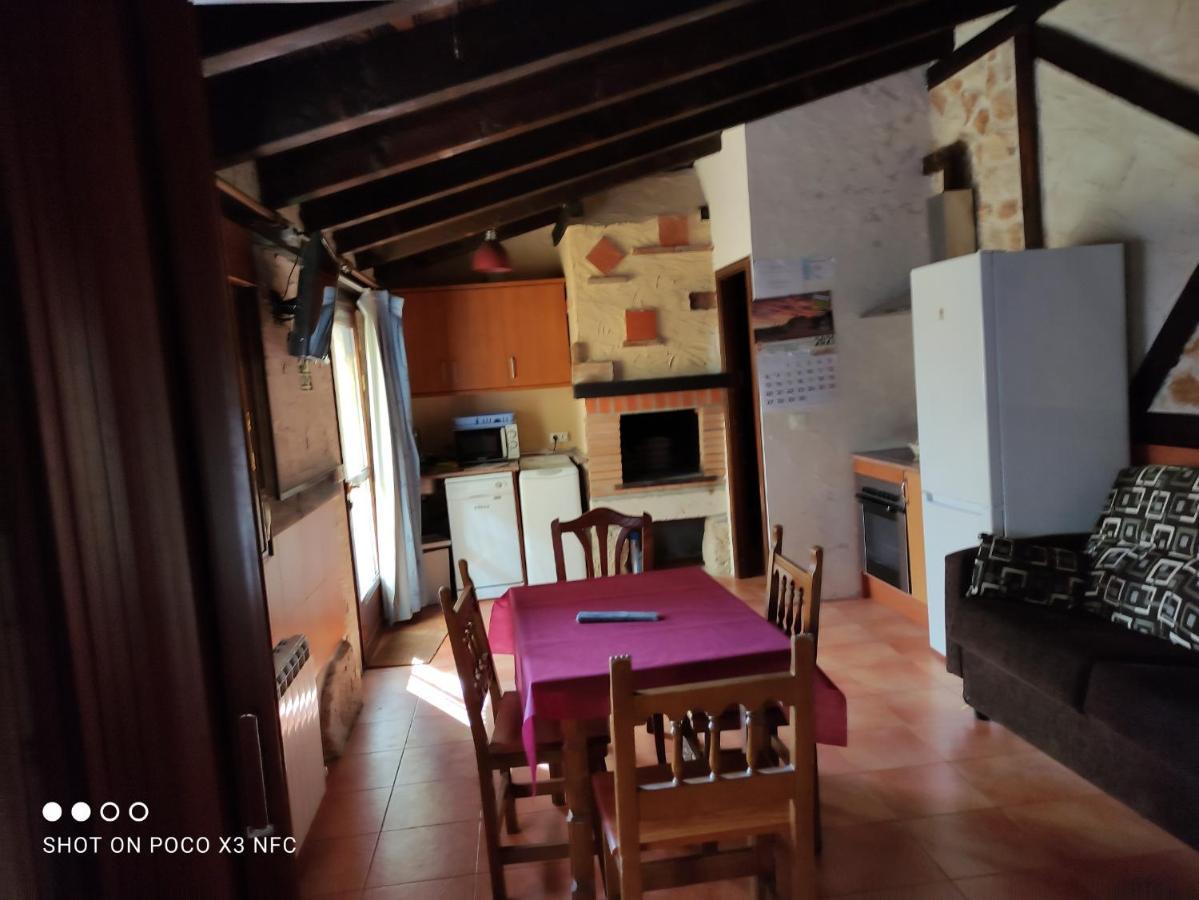 Apartamentos Turisticos Los Abuelos Montemayor de Pililla Exterior photo