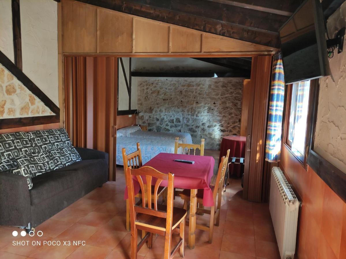 Apartamentos Turisticos Los Abuelos Montemayor de Pililla Exterior photo